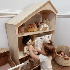 2The-Little-Library-House-Bookshel